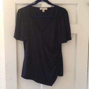 Short-sleeve navy blue v-neck blouse by Michael Kors